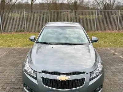 Gebraucht Chevrolet Cruze 104 PS (76 kW) 2011 Grau Limousine