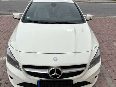 Mercedes CLA200