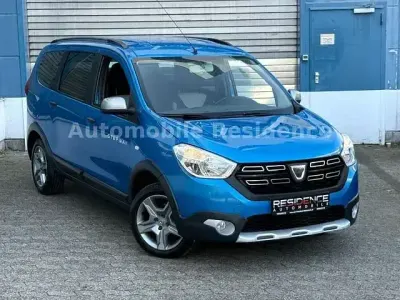 Gebraucht Dacia Lodgy Stepway 116 PS (85 kW) 2018 Blau Van / Kleinbus