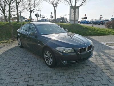 Gebraucht BMW 520 183 PS (134 kW) 2012 Grau Limousine