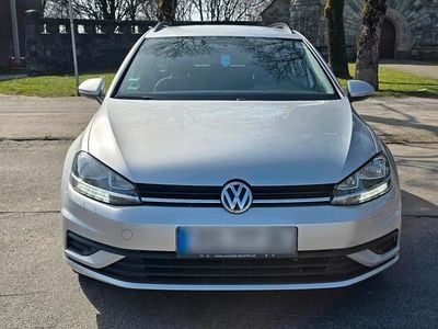 Gebraucht VW Golf VII 110 PS (80 kW) 2019 Grau Kombi