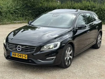 Gebraucht Volvo V60 Summum 222 PS (163 kW) 2015 Schwarz Kombi