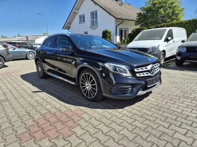 Usata Mercedes GLA220 AMG line 177 CV (130 kW) 2018 Nero SUV