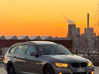 Gebraucht BMW 320 Performance 184 PS (135 kW) 2011 Grau Kombi