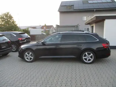 Gebraucht Skoda Superb 156 PS (114 kW) 2021 Schwarz Limousine