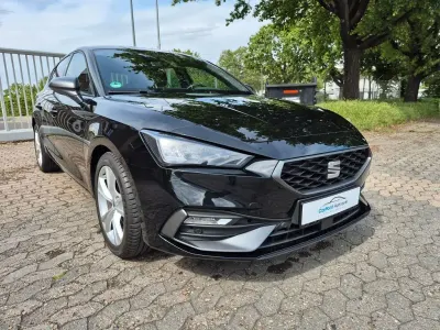 Gebraucht Seat Leon FR 110 PS (80 kW) 2022 Schwarz Limousine