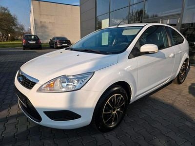 Gebraucht Ford Focus 101 PS (74 kW) 2010 Weiß Coupé