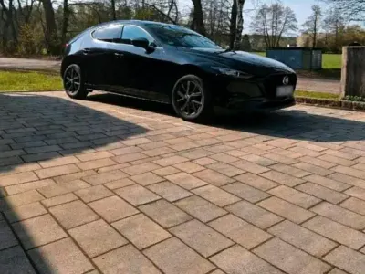 Gebraucht Mazda 3 122 PS (89 kW) 2022 Schwarz Coupé