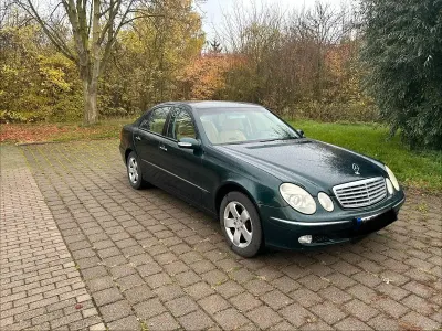 Second-hand Mercedes E200