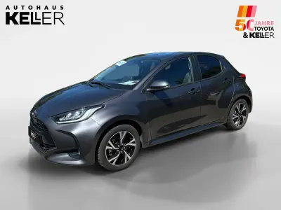 Gebraucht Toyota Yaris Hybrid Team 92 PS (67 kW) 2024 Grau Limousine