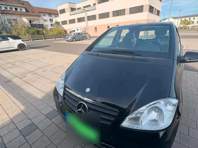 Usata Mercedes A180 116 CV (85 kW) 2009 Nero Utilitaria