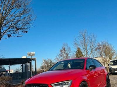 Gebraucht Audi A3 S-Line 150 PS (110 kW) 2019 Rot Limousine