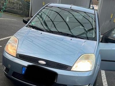 Gebraucht Ford Fiesta 60 PS (44 kW) 2005 Blau Kleinwagen