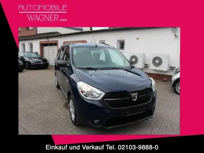 Gebraucht Dacia Lodgy Comfort 102 PS (75 kW) 2020 Blau Van / Kleinbus