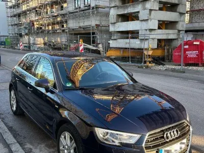 Gebraucht Audi A3 150 PS (110 kW) 2017 Blau Limousine