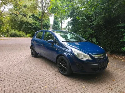 Gebraucht Opel Corsa 69 PS (50 kW) 2012 Blau Kleinwagen