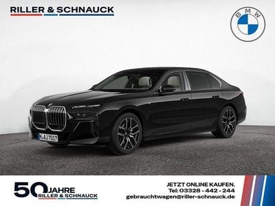 Gebraucht BMW 740 M Sport 299 PS (219 kW) 2025 Black sapphire Limousine