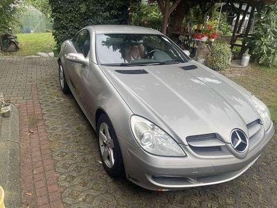 Grau Gebraucht 2006 Mercedes SLK280 Cabrio | 9.999 € (Etwas zu teuer)