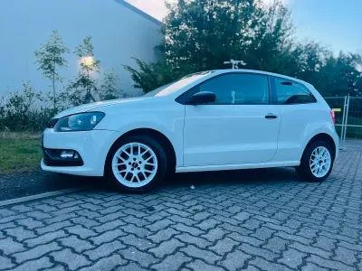 Gebraucht VW Polo 75 PS (55 kW) 2014 Weiß Limousine