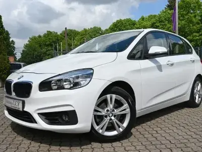 Używany BMW 218 Active Tourer Sport Line 150 KM (110 kW) 2015 Biały Minivan