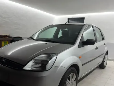 Gebraucht Ford Fiesta 2005 Silber Kleinwagen
