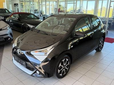 Second-hand Toyota Aygo X-play 72 CP (52 kW) 2020 Negru Hatchback