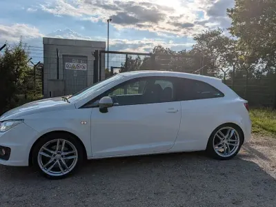Gebraucht Seat Ibiza SC FR 143 PS (105 kW) 2010 Weiß Kleinwagen