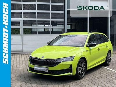 Mamba grün Gebraucht 2024 Skoda Octavia SportLine Kombi | 34.450 € (Teuer)