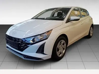 Gebraucht Hyundai i20 Select 101 PS (74 kW) 2025 Atlas white Kleinwagen
