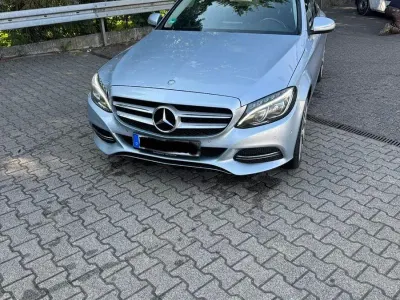 Gebraucht Mercedes C220 Avantgarde 170 PS (125 kW) 2014 Silber Limousine