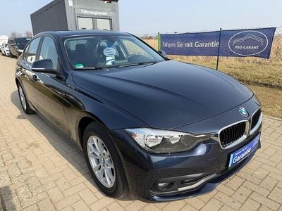 Usata BMW 318 Advantage 136 CV (100 kW) 2017 Blu Berlina