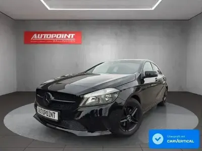 Gebraucht Mercedes A200 136 PS (100 kW) 2015 Schwarz Limousine
