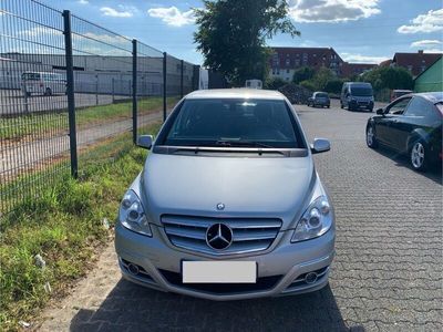 Mercedes B180