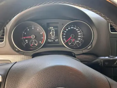 Gebraucht VW Golf VI 122 PS (89 kW) 2011 Schwarz Kleinwagen