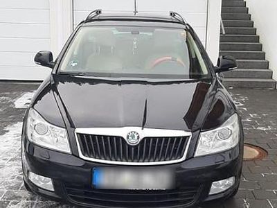 Schwarz Gebraucht 2013 Skoda Octavia Kombi | 9.000 € (Teuer)