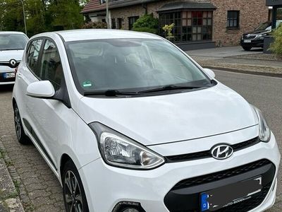 gebraucht Hyundai i10 1.2 YES weiß 2015 TOP AUSSTATTUNG TÜV NEU