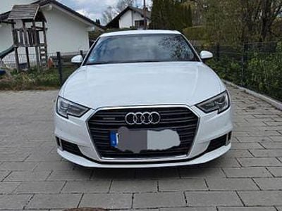 Usado Audi A3 Design 190 HP (139 kW) 2019 Branco Sedan