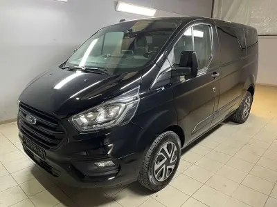 Gebraucht Ford Transit Custom Trend 131 PS (96 kW) 2019 Obsidianschwarz metallic Van / Kleinbus