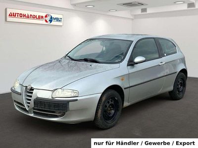 Gebraucht Alfa Romeo 147 Distinctive 105 PS (77 kW) 2004 Silber Kleinwagen