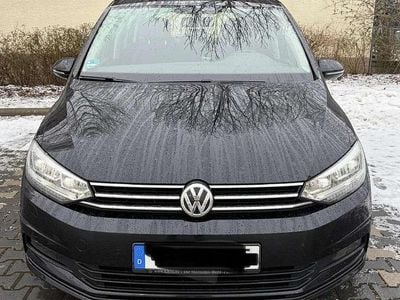 Schwarz Gebraucht 2018 VW Touran Comfortline Van / Kleinbus | 12.900 € (Guter Preis)