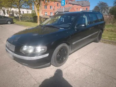 Usata Volvo V70 170 CV (125 kW) 2002 Nero Station wagon