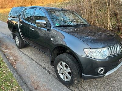 Gebraucht Mitsubishi L200 136 PS (100 kW) 2012 Grau Pickup