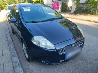 Gebraucht Fiat Grande Punto 77 PS (56 kW) 2009 Blau Kleinwagen