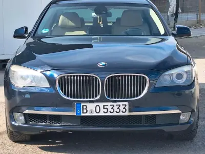 Gebraucht BMW 740 306 PS (225 kW) 2011 Blau Limousine