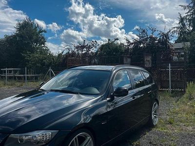 Gebraucht BMW 320 240 PS (176 kW) 2011 Schwarz Kombi