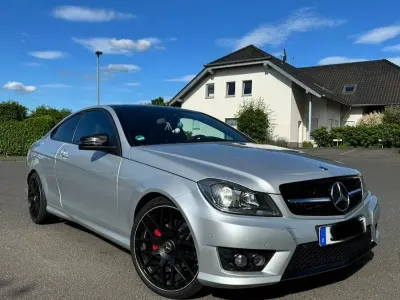 Gebraucht Mercedes C180 AMG line 156 PS (114 kW) 2011 Silber Coupé