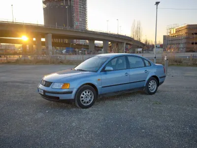 Brugt VW Passat Basis 150 HK (110 kW) 1997 Blå Sedan