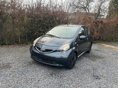 Gebraucht Toyota Aygo 68 PS (50 kW) 2006 Grau Kleinwagen