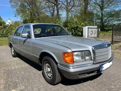 Usado Mercedes S280 185 HP (136 kW) 1984 Prateado Sedan