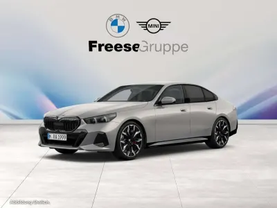 Neu BMW 540 M Sport 303 PS (222 kW) 2026 Silber Limousine